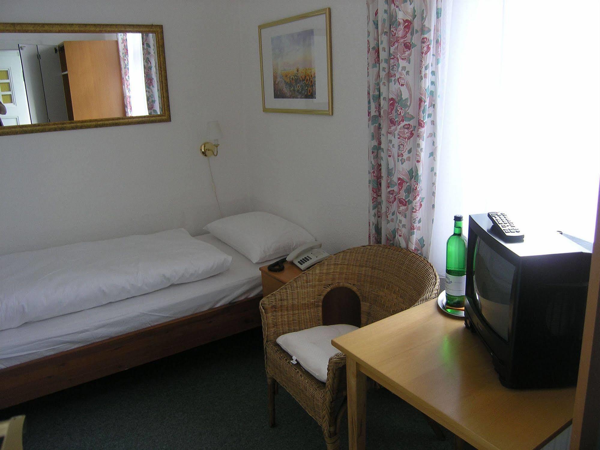 Hotel Villa Constantia ราเดอบอยล์ ภายนอก รูปภาพ